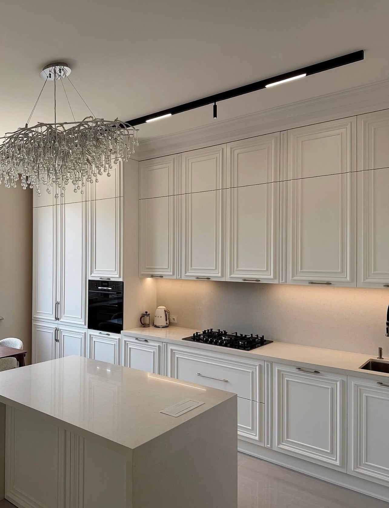 Dawn Livio Teardrop Branching Brass Round Chandelier