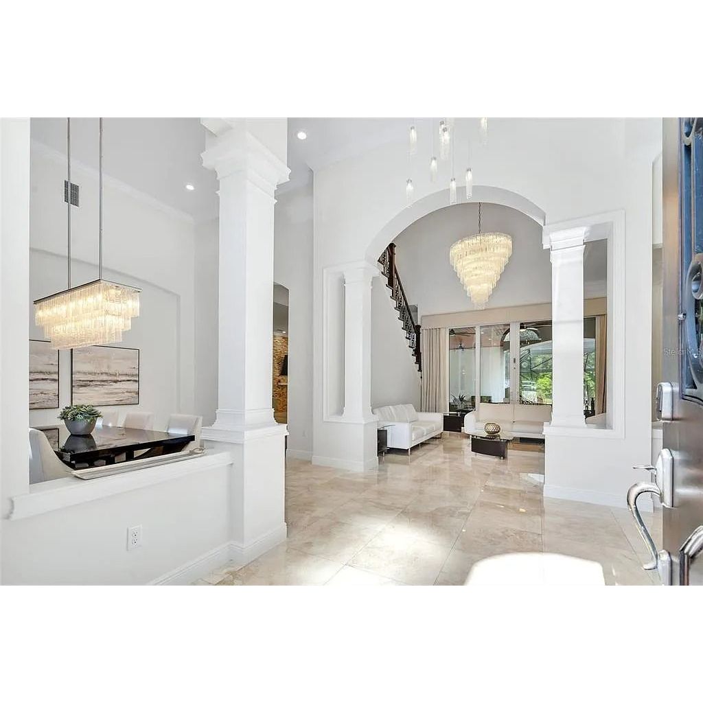 Giovanni Round Tiered Murano Glass Chandelier - Italian Concept
