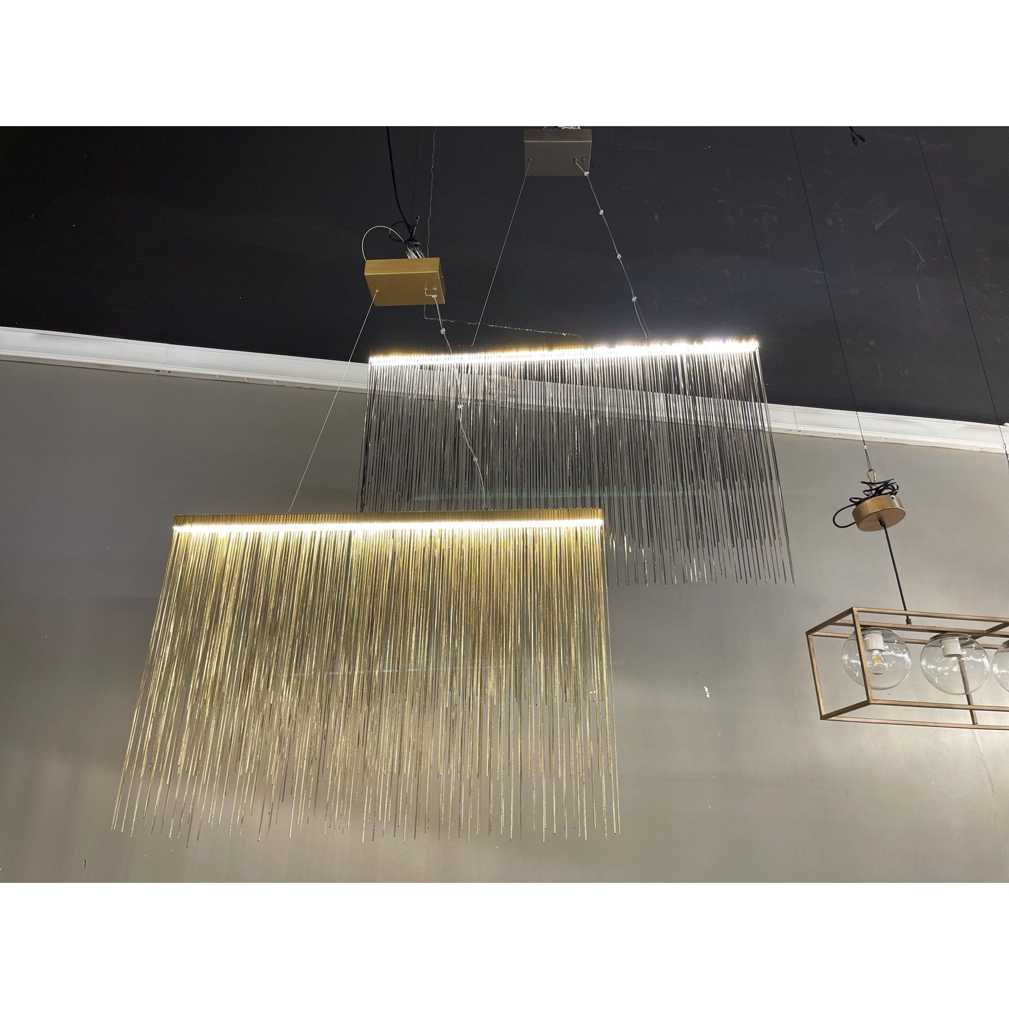 Villa Je Suis Linear Bar LED Chain Chandelier - Italian Concept
