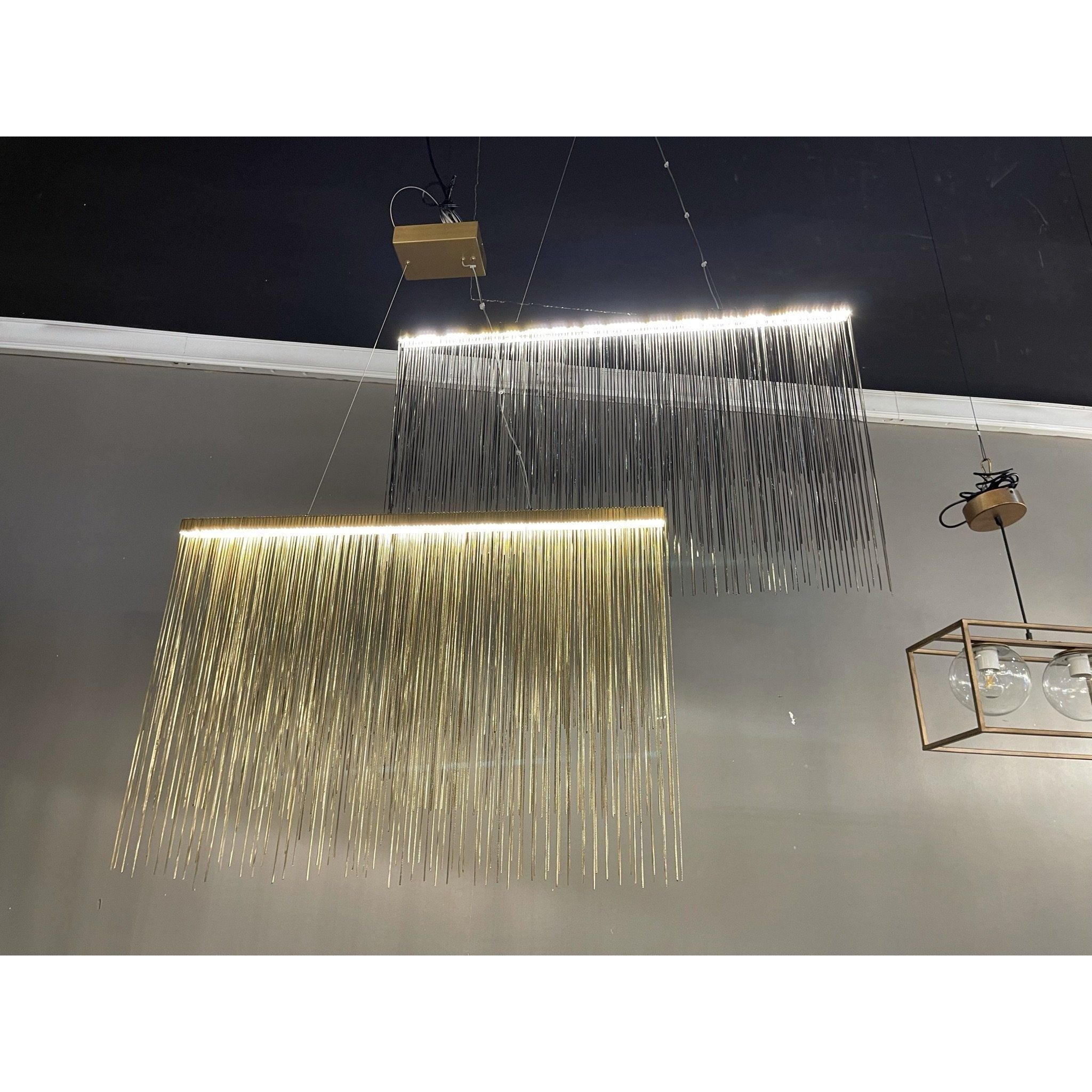 Villa Je Suis Linear Bar LED Chain Chandelier - Italian Concept
