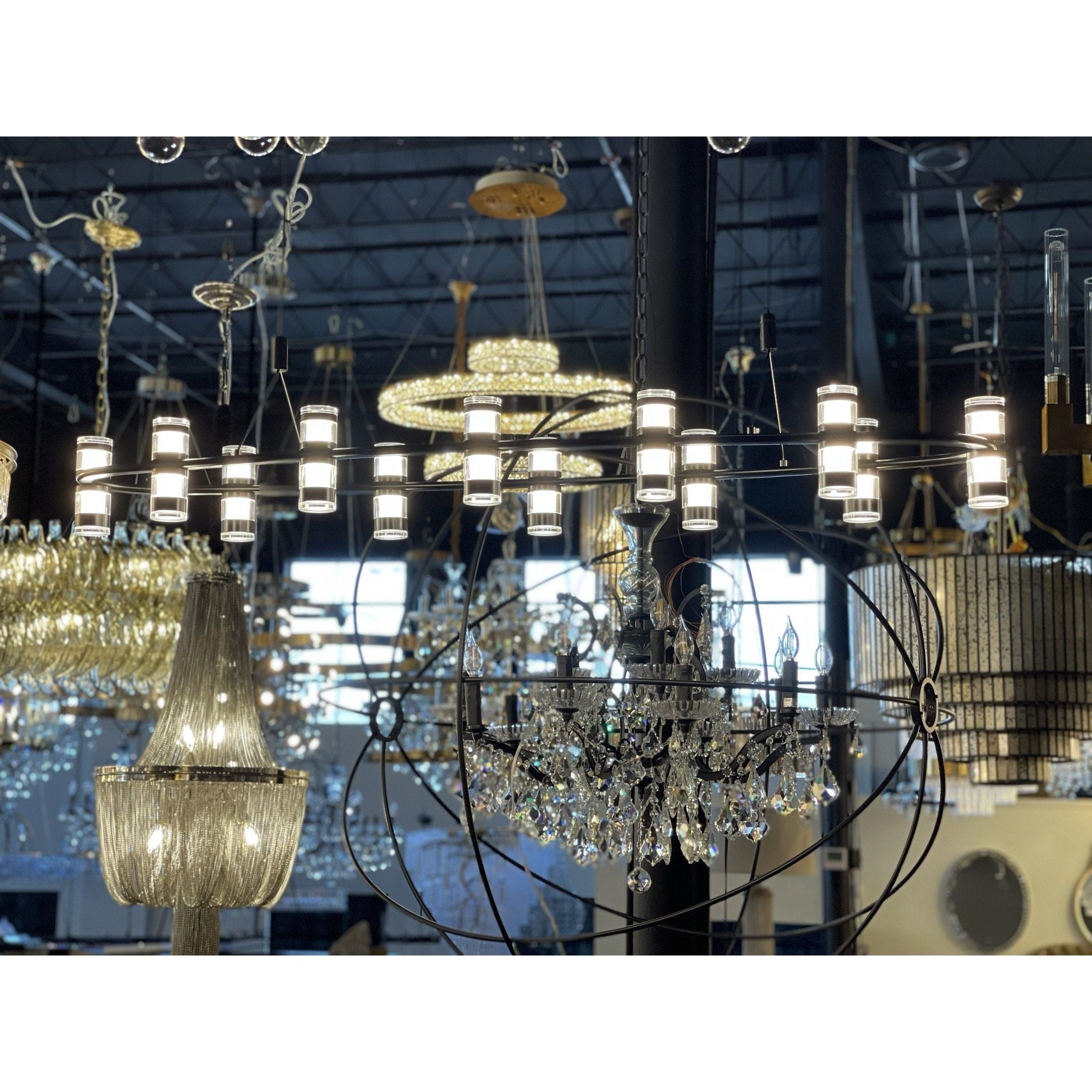 Arcanite Round / Oval LED Ring Chandelier - Italian Concept -