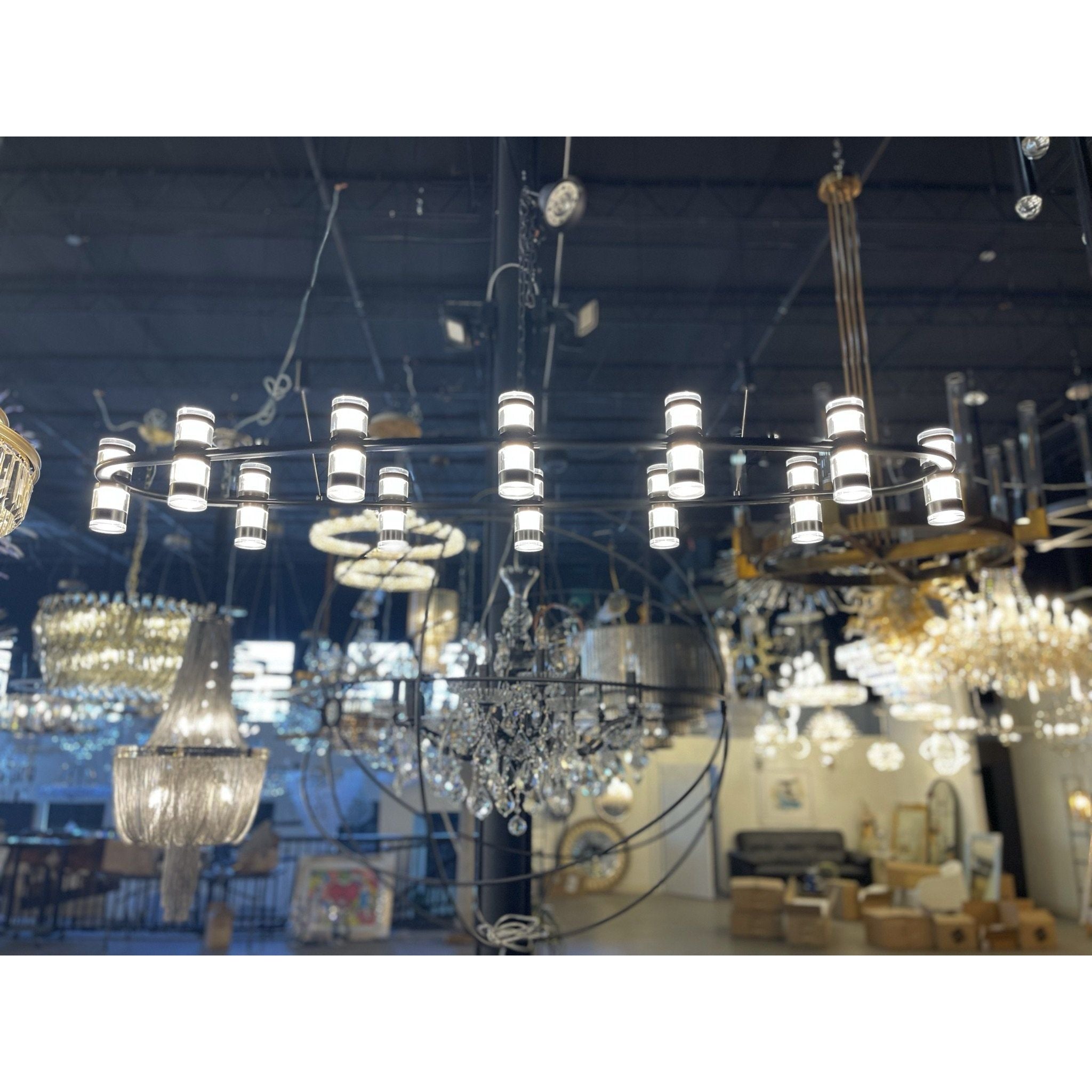 Arcanite Round / Oval LED Ring Chandelier - Italian Concept -