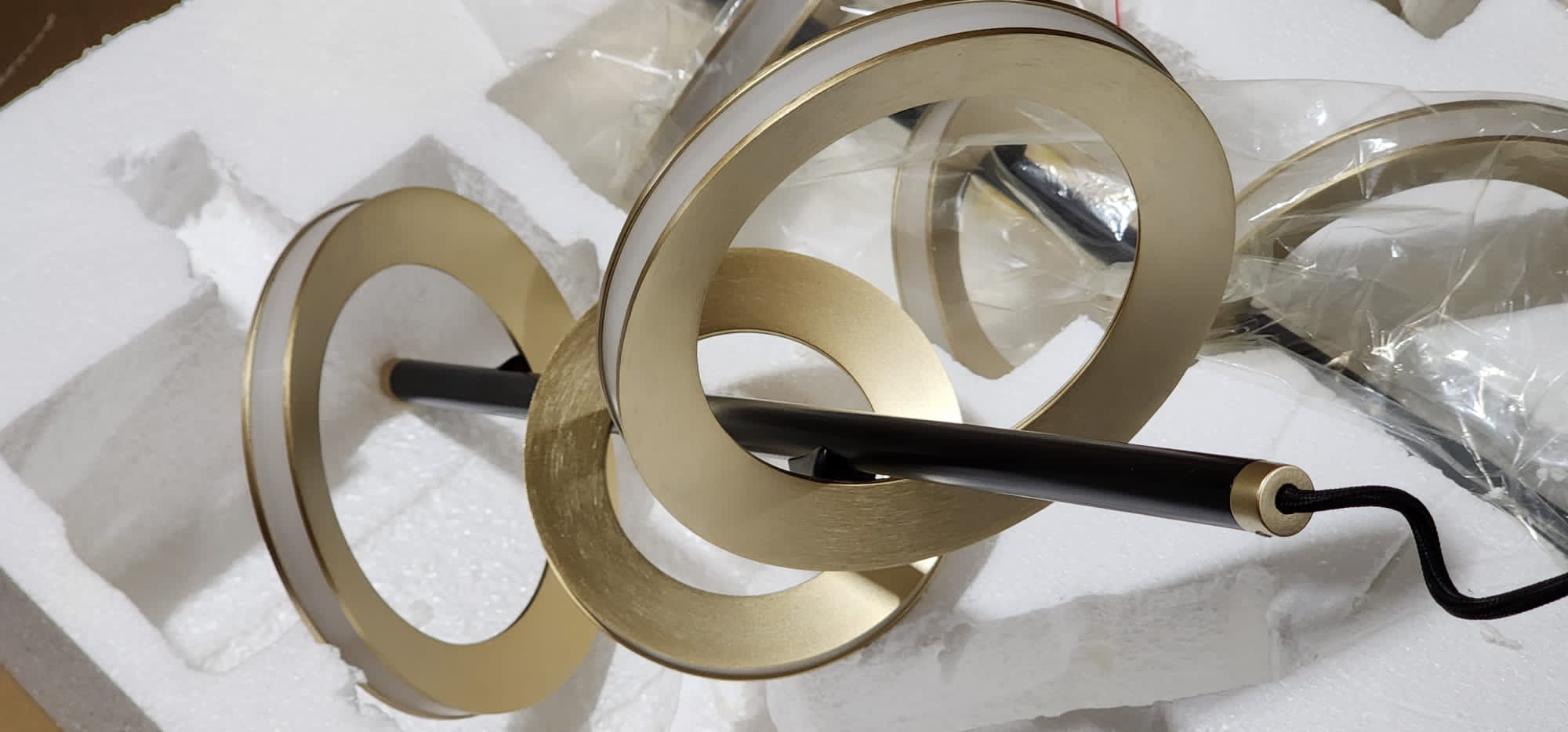 Abear Cluster LED Rings Pendant Chandelier - Italian Concept